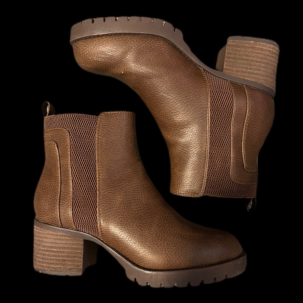 MIA HEEL BOOTS SIZE 7